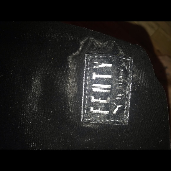 Fenty x puma back pack - Picture 2 of 8